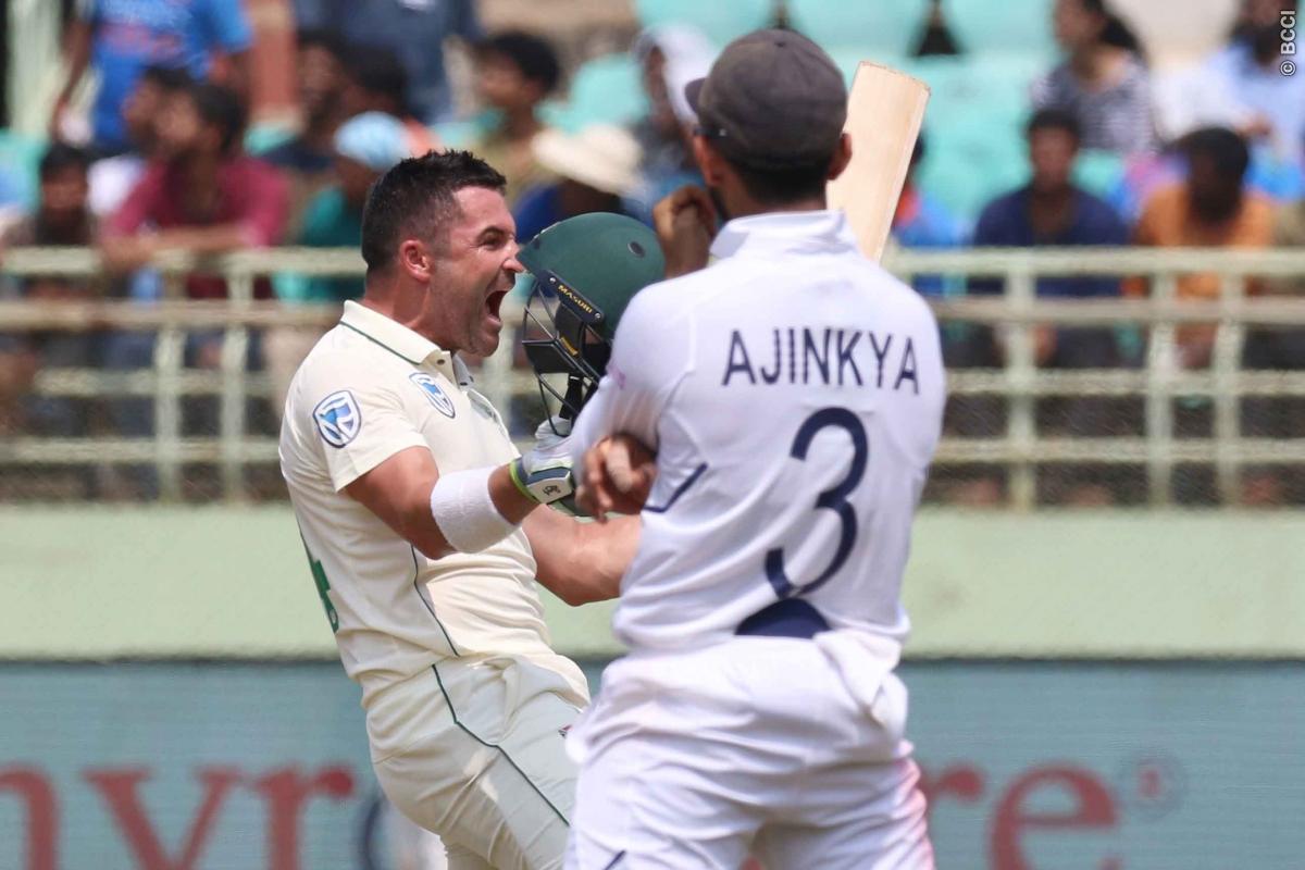 INDvSA, पहला टेस्ट: भारतीय गेंदबाज विकेट के लिए तरसे, डीन एल्गर ने जमाया शतक 1