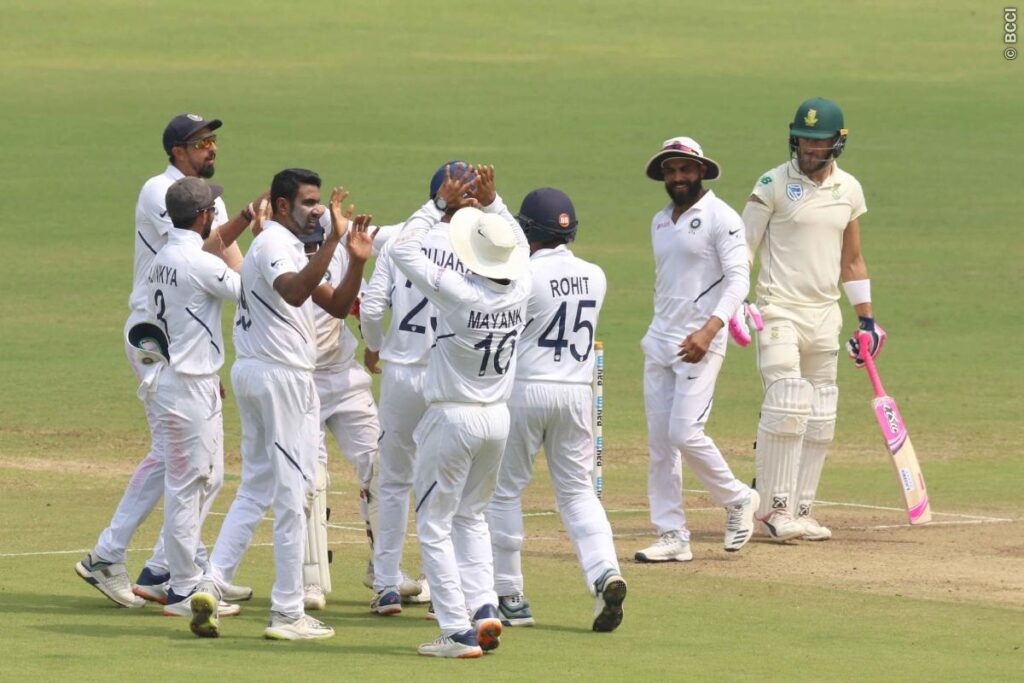 IND vs SA : भारत ने साउथ अफ्रीका को दूसरे टेस्ट में पारी और 137 रन से हराया, सीरीज में बनाई 2-0 से अजेय बढ़त 2