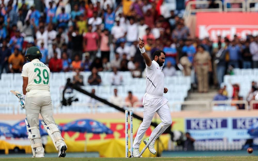 INDvSA, तीसरा टेस्ट: पारी की हार तरफ दक्षिण अफ्रीका, दूसरी पारी में 4 विकेट गिरे 4 INDvSA, तीसरा टेस्ट: पारी की हार तरफ दक्षिण अफ्रीका, दूसरी पारी में 4 विकेट गिरे 4