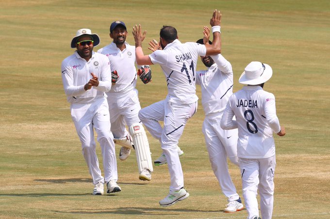 भारतीय टीम दक्षिण अफ्रीका के खिलाफ पहले टेस्ट मैच में जीत दर्ज करने से मात्र 2 कदम दूर 3