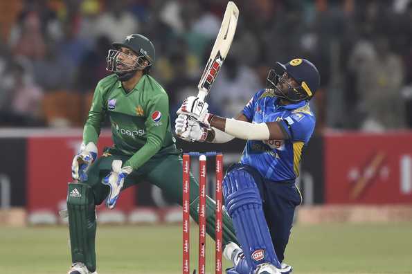 2 साल, 23 मैच फिर..अचानक श्रीलंकाई क्रिकेटर ने लिया संन्यास लिया, वजह है दिल तोड़ने वाली बात 10