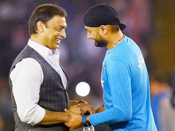 हरभजन सिंह ने शोएब अख्तर का उड़ाया मजाक, सोशल मीडिया पर भारतीयों ने दिया साथ 2 हरभजन सिंह