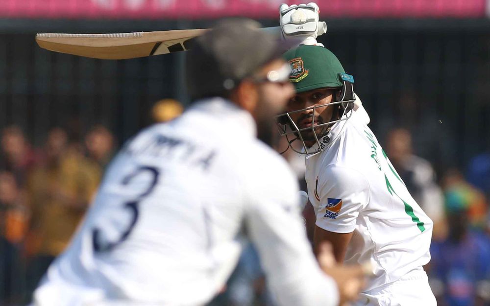 वीडियो : अश्विन की इस लाजवाब आर्म गेंद पर आउट हुए बांग्लादेशी कप्तान मोमिनुल हक, टर्न देख नहीं होगा यकीन 2