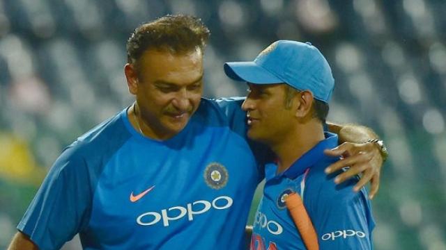 टीम इंडिया के हेड कोच रवि शास्त्री का धोनी पर बड़ा बयान, कहा 'धोनी लेना चाहते थे ब्रेक, लेकिन.... 1