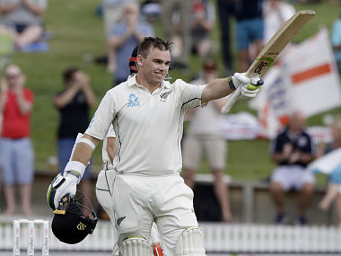 NZ vs ENG : दूसरे टेस्ट मैच में बारिश के बीच टॉम लाथम का शतक, ऐसा रहा पहले दिन का हाल 1 NZ vs ENG : दूसरे टेस्ट मैच में बारिश के बीच टॉम लाथम का शतक, ऐसा रहा पहले दिन का हाल 1