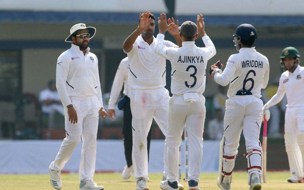 INDvBAN, पहला टेस्ट: अंतिम 2 गेंदों पर मोहम्मद शमी ने 2 बल्लेबाजों को भेजा पवेलियन, 140 पर 7 बांग्लादेश 8