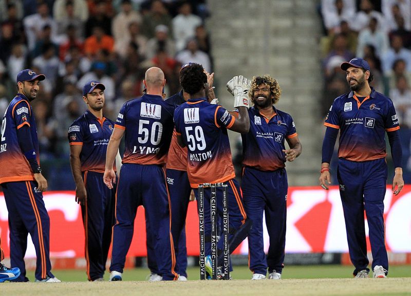 युवराज सिंह की टीम ने जीता टी10 लीग टूर्नामेंट, फाइनल में डेक्कन ग्लेडियटर्स को 8 विकेट से हराया 1
