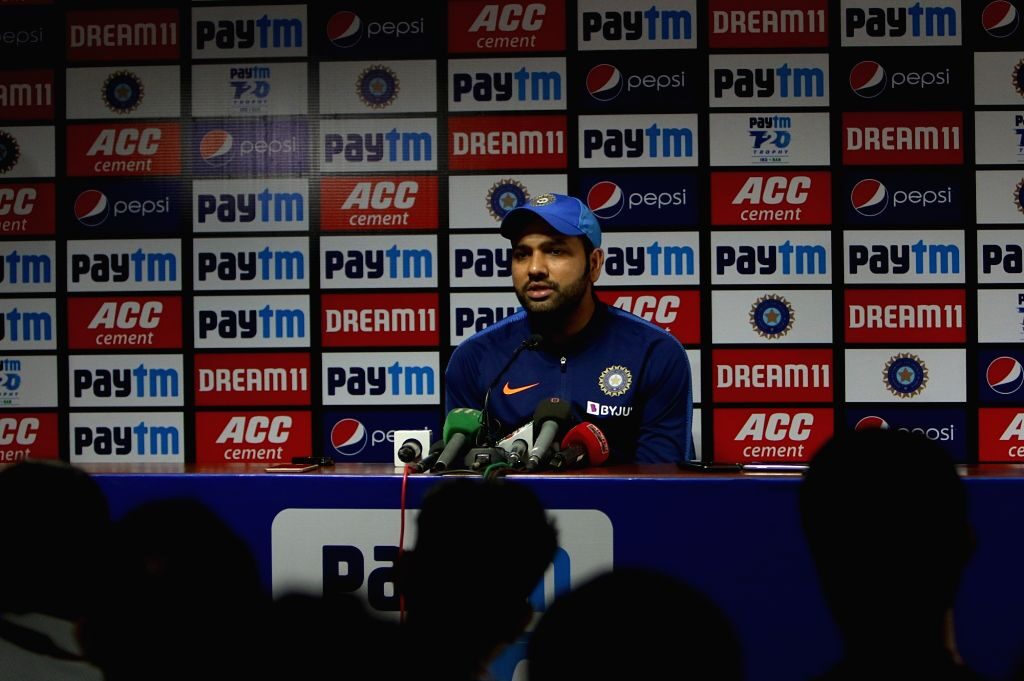 IND v WI : 'मैन ऑफ़ द सीरीज' चुने गए रोहित शर्मा ने कहा, विश्व कप जीत पाते तो अच्छा होता 3