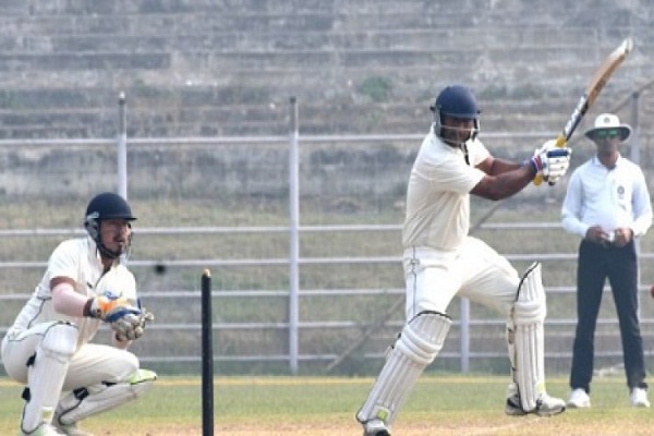तरुवर कोहली ने रणजी ट्रॉफी में अरुणाचल प्रदेश के खिलाफ जड़ा नाबाद तिहरा शतक, विराट के साथ खेला था विश्व कप 2