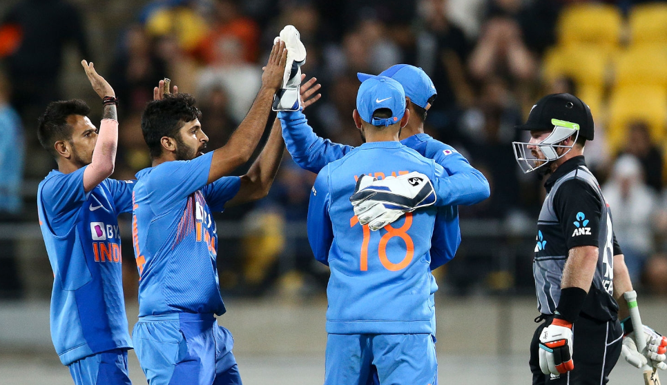 सुपर ओवर में जीत हासिल करने के बाद भी भारतीय टीम पर लगा जुर्माना 1