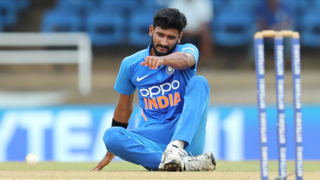 न्यूजीलैंड दौरे के बीच इंडिया ए को लगा बड़ा झटका, चोट के चलते पूरे दौरे से बाहर हुए स्टार तेज गेंदबाज 3