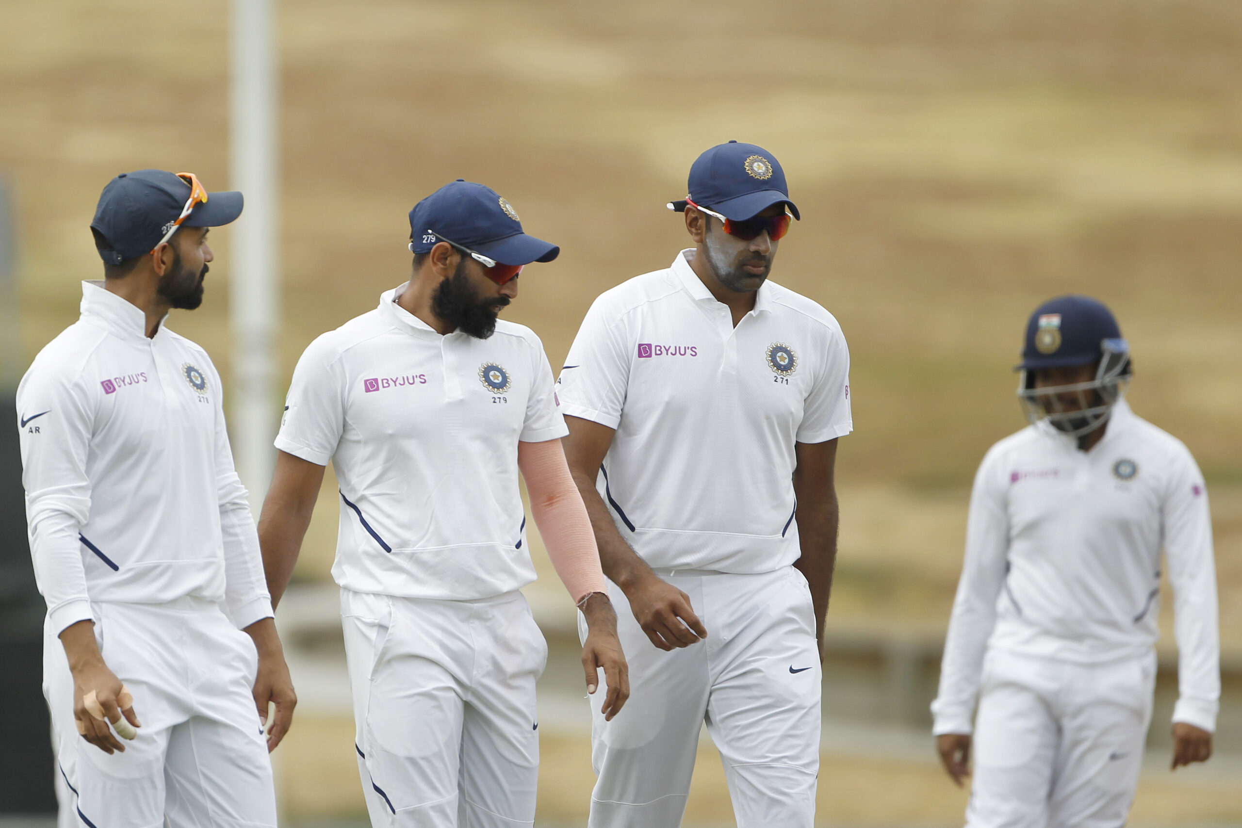 भारत के लिए खुशखबरी फॉर्म में लौटे ऋषभ पंत, 4 छक्के जड़ खेली 70 रनों की पारी, बढ़ा विराट का सिरदर्द 4