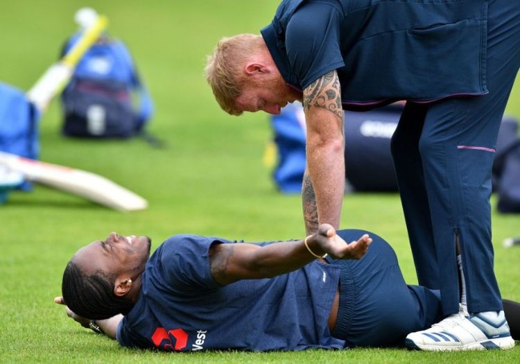 श्रीलंका दौरे से पहले इंग्लैंड को बड़ा झटका, प्रमुख गेंदबाज चोट की वजह से बाहर 3