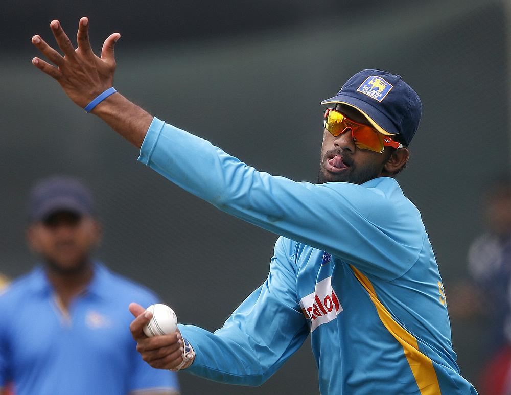 श्रीलंका के स्पिनर सचित्रा सेनानायके ने इंटरनेशनल क्रिकेट से लिया संन्यास 4