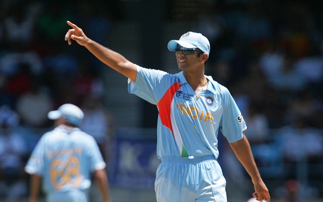 राहुल द्रविड़ की वजह से 25 साल के महेंद्र सिंह धोनी को मिली थी टीम इंडिया की कप्तानी, जाने क्या था सचिन का रोल 4