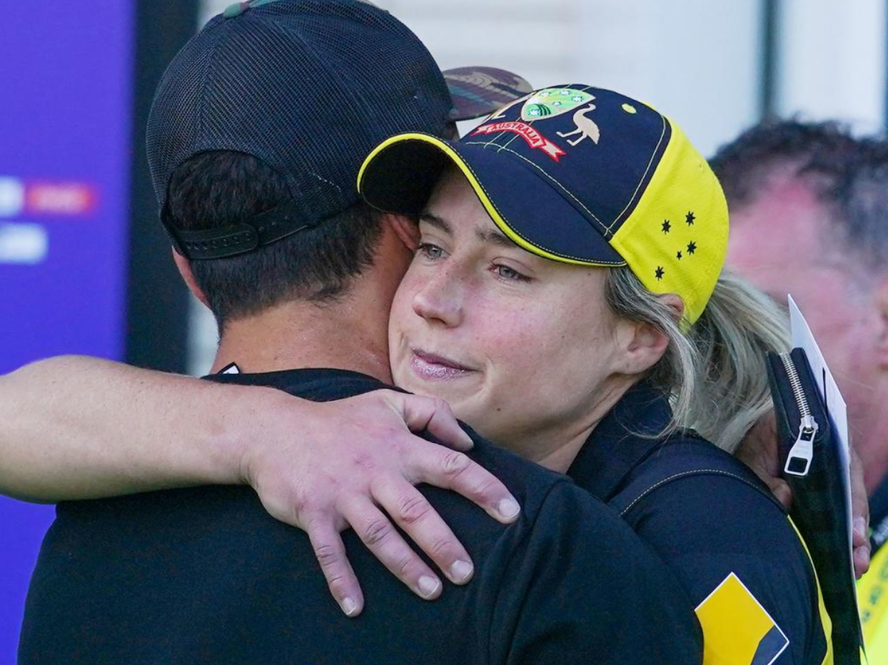 ऑस्ट्रेलियाई खिलाड़ी एलिस पेरी ने तोड़ी 5 साल पुरानी शादी, लिया पति से तलाख 10