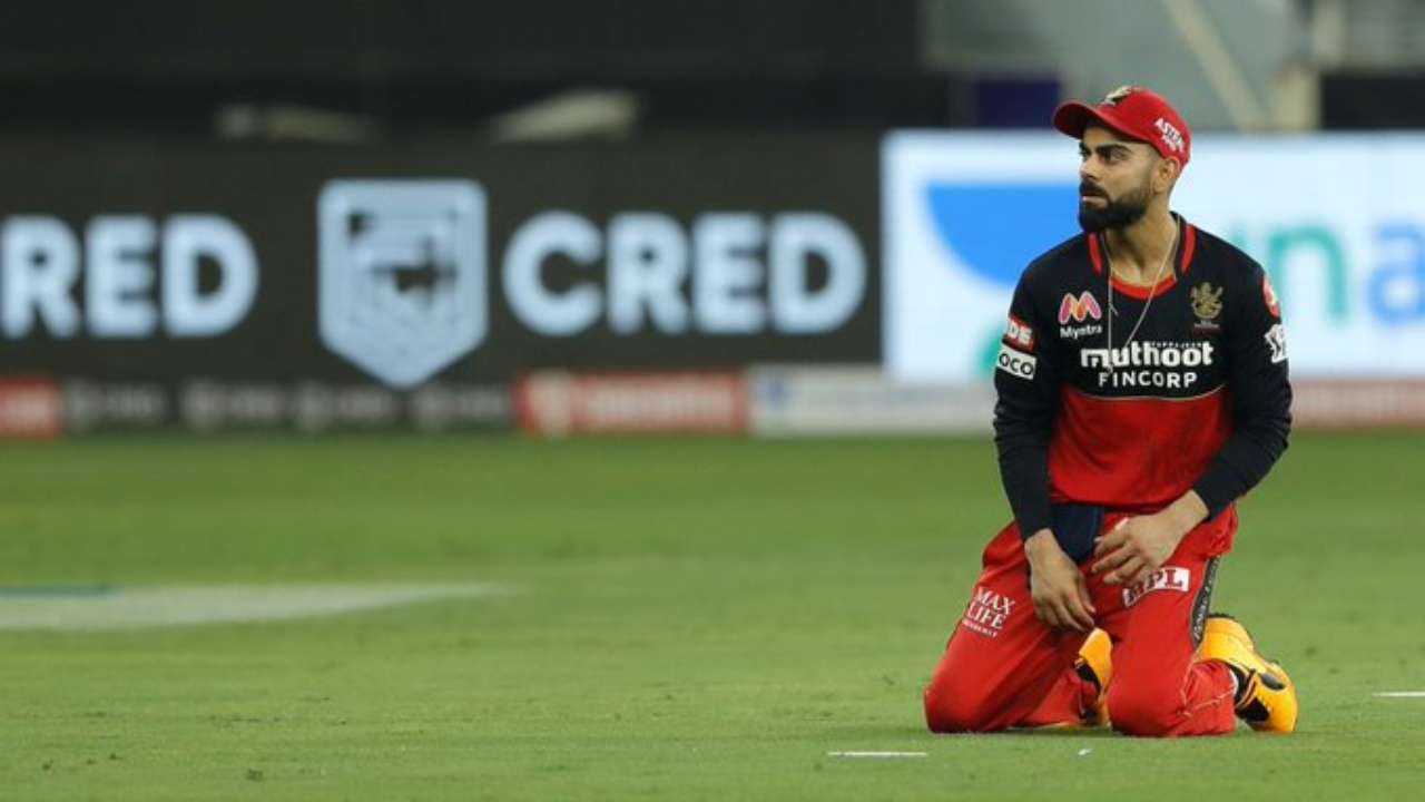 IPL 2021: VIDEO: मैच के दौरान हलक में अटक गई थी कप्तान विराट कोहली की जान, डगआउट से कर रहे थे ऐसे इशारे 2