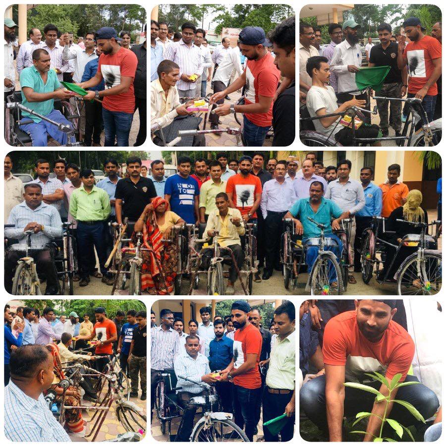 कब्र खोदने से लोगों की मदद तक ये तस्वीरें साबित करती हैं जमीन से जुड़े इंसान हैं मोहम्मद शमी 10