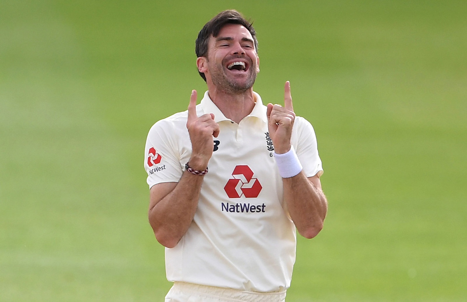 इंग्लैंड के दिग्गज तेज गेंदबाज जेम्स एंडरसन की टेस्ट क्रिकेट में एक और खास उपलब्धि, इस मामले में रिचर्ड हेडली के बराबर 4