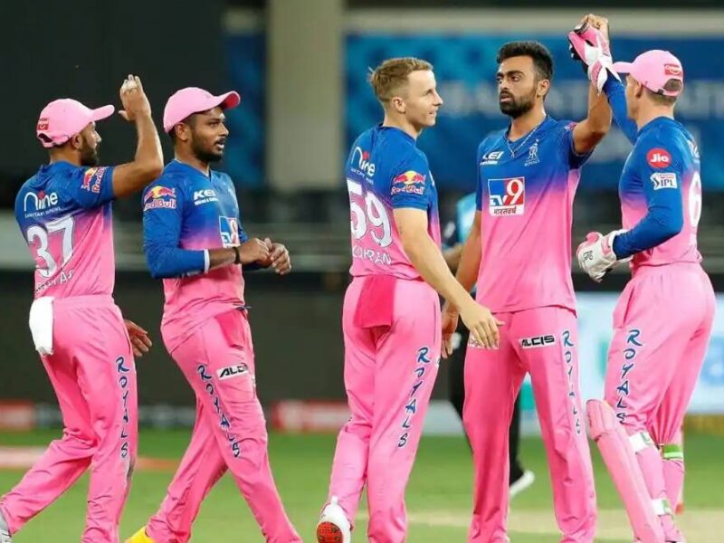 राजस्थान रॉयल्स की आसान हो सकती हैं मुश्किलें, टीम से जुड़ रहा है वो गेंदबाज जो हर 7 वीं गेंद पर चटका देता है विकेट 2