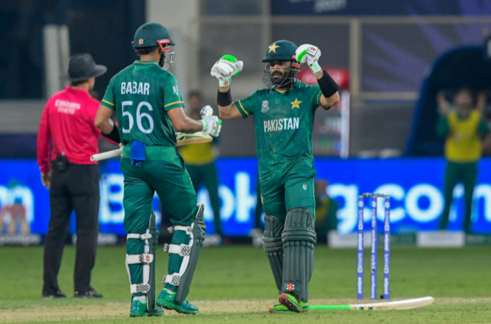 Ind Vs Pak: पाकिस्तान के खिलाफ मिली शर्मनाक हार के बाद फूटा विराट कोहली का गुस्सा, इन्हें माना जिम्मेदार