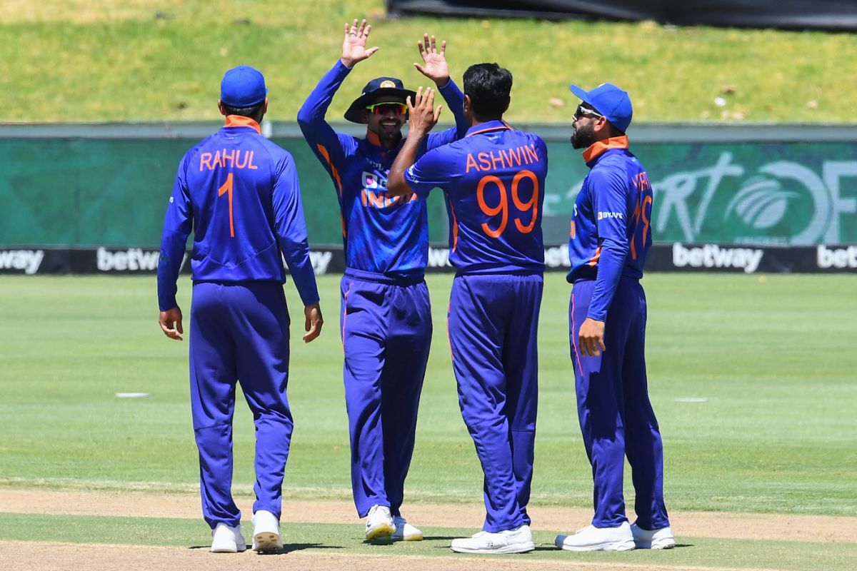 INDvsSA- भारतीय टीम के इन 3 खिलाड़ियों की वनडे क्रिकेट से हो सकती है छुट्टी, भारत को कर रहे हैं निराश 2