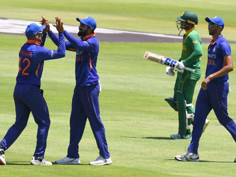 IND vs SA 3rd ODI: अफ्रीकी अटैक के बाद भारतीय गेंदबाजों की जबर्दस्त वापसी, Team India के सामने 288 का टारगेट 6
