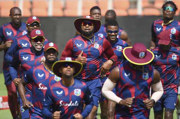 IND vs WI: तीसरे वनडे में इन 11 खिलाड़ियों के साथ मैदान पर उतर सकती है West Indies टीम! कप्तान की होगी वापसी 1