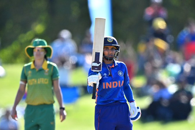 भारतीय महिला टीम ने दक्षिण अफ्रीका के सामने बनाए 274 रन, इन 3 बल्लेबाजों ने जड़ी फिफ्टी 1