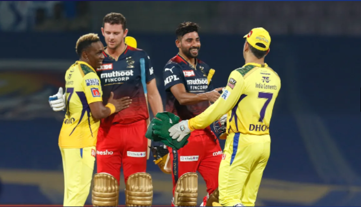 IPL 2022- रॉयल चैलेंजर्स बैंगलोर को चेन्नई सुपर किंग्स के हाथों इन 3 कारणों से करना पड़ा हार का सामना 2