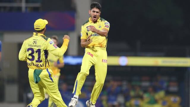 IPL 2022- चेन्नई सुपर किंग्स के गेंदबाज मुकेश चौधरी ने बताया, कैसे महेन्द्र सिंह धोनी से मिलता है आत्मविश्वास 14