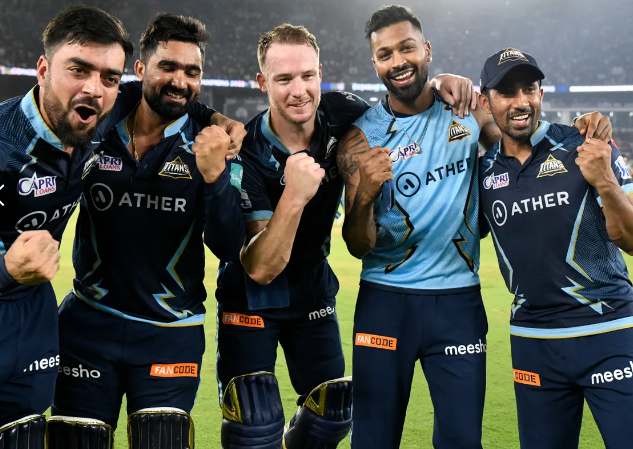 IPL 2022- गुजरात टाइटंस के चैंपियन बनने के बाद मिलर से लेकर साहा और गिल से लेकर शमी ने ऐसे जाहिर की खुशी 3