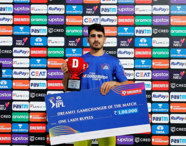 IPL 2022- मुंबई इंडियंस बनाम चेन्नई सुपर किंग्स मैच की अवार्ड्स लिस्ट, जाने किसे मिला कौनसा पुरस्कार 3