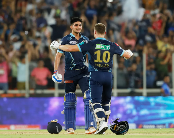 IPL 2022- गुजरात टाइटंस के चैंपियन बनने के बाद मिलर से लेकर साहा और गिल से लेकर शमी ने ऐसे जाहिर की खुशी 9