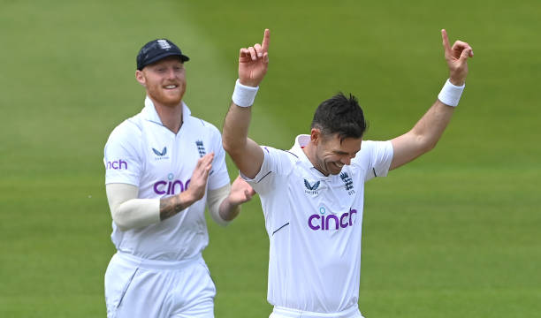 इंग्लैंड के दिग्गज तेज गेंदबाज जेम्स एंडरसन की टेस्ट क्रिकेट में एक और खास उपलब्धि, इस मामले में रिचर्ड हेडली के बराबर 7