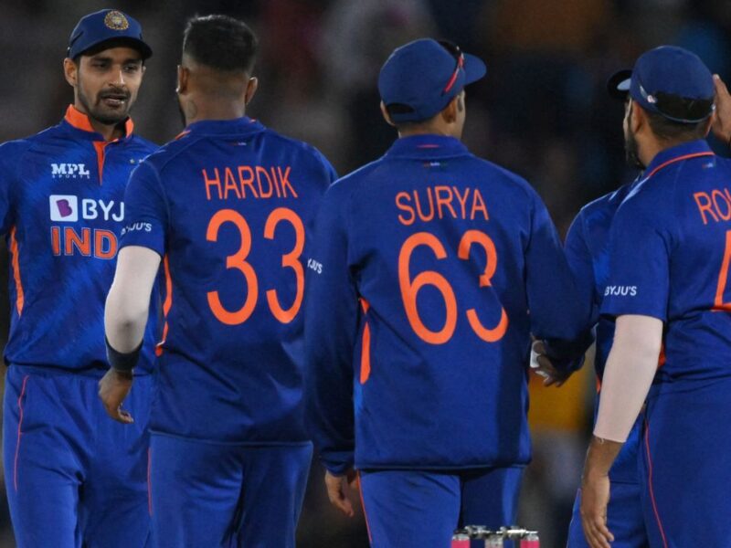 वेस्ट इंडीज दौरे पर इन 3 खिलाड़ियों को नहीं मिलेगा Team India के प्लेइंग इलेवन में मौका, बेंच पर ही बैठकर खत्म करना होगा पूरा सीरीज