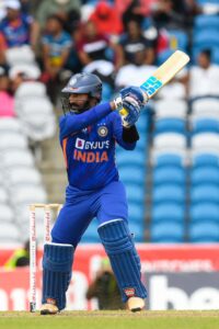 Dinesh Karthik को T20 WC में खेलते हुए नहीं देखना चाहता ये दिग्गज खिलाड़ी
