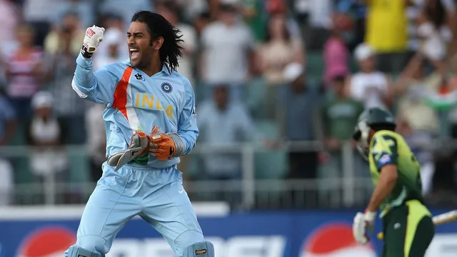 MS Dhoni ने टी20 विश्व कप के बीच दिया चौंकाने वाला बयान