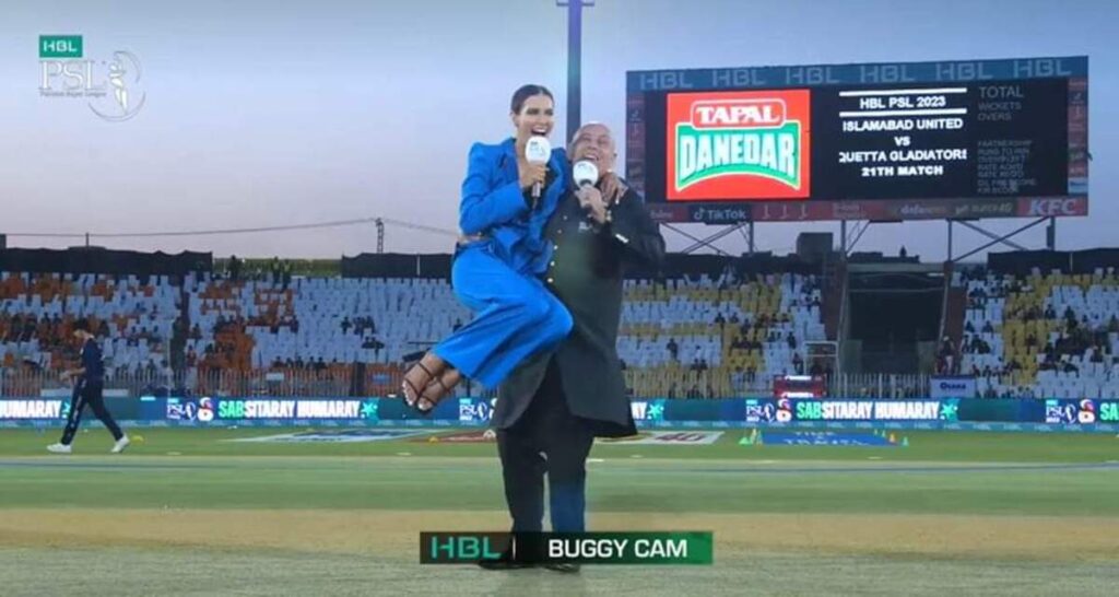 लाइव मैच में डैनी मॉरिसन ने ऑस्ट्रेलियाई खिलाड़ी की पत्नी को गोद में उठाकार की शर्मनाक हरकत, वीडियो वायरल 2
