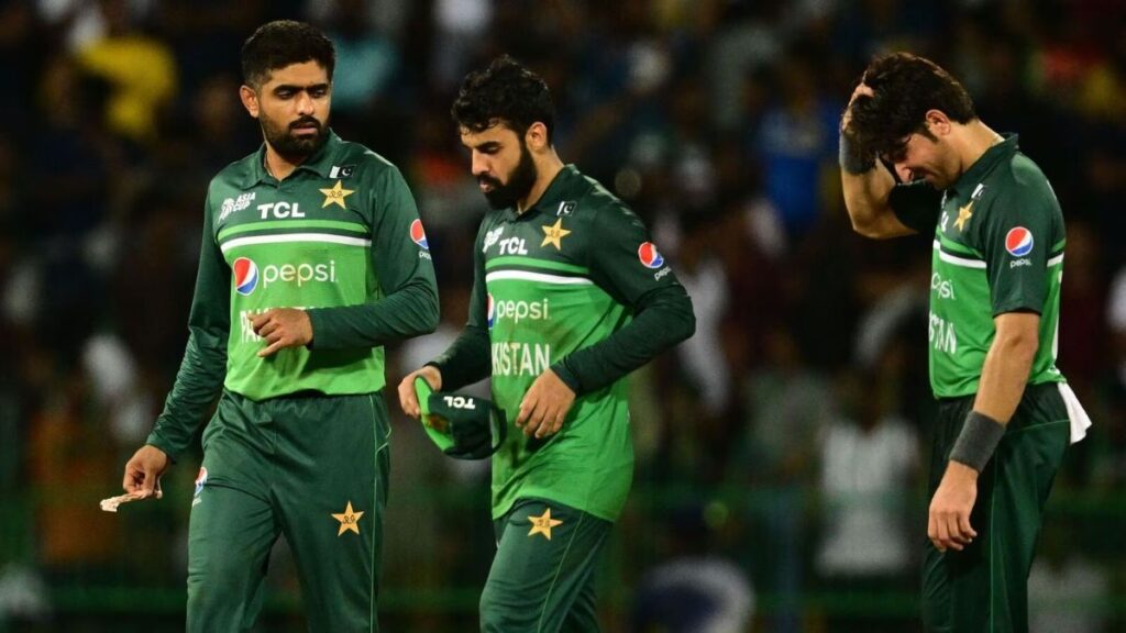 POINTS TABLE: न्यूजीलैंड की शानदार जीत के बाद पाकिस्तान सेमीफाइनल से बाहर, इन चार टीमों ने बनाया टॉप 4 में जगह 2