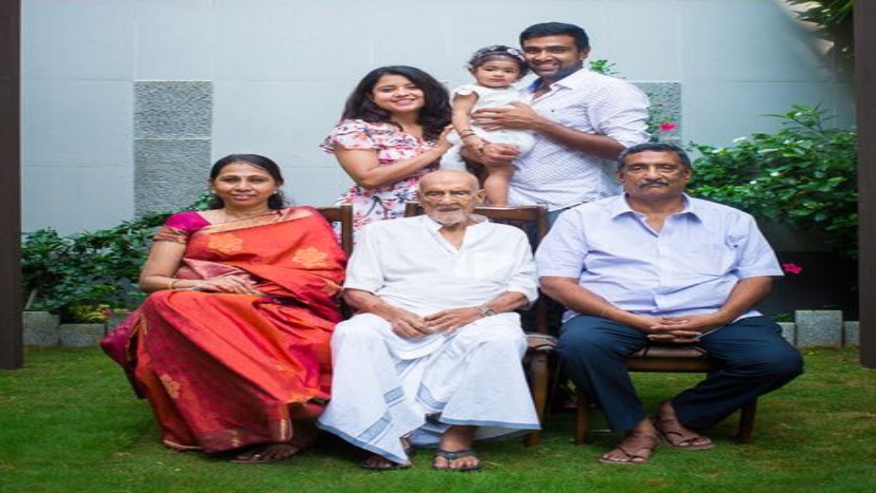 R Ashwin Family