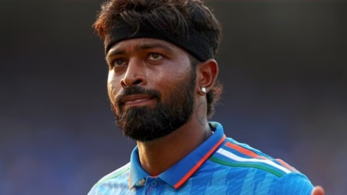 अफ्रीका दौरे से पहले फैंस के लिए बुरी खबर, पूरे 6 महीने के लिए टीम इंडिया से बाहर हुआ स्टार खिलाड़ी, IPL खेलना भी संदेह 2 Hardik Pandya