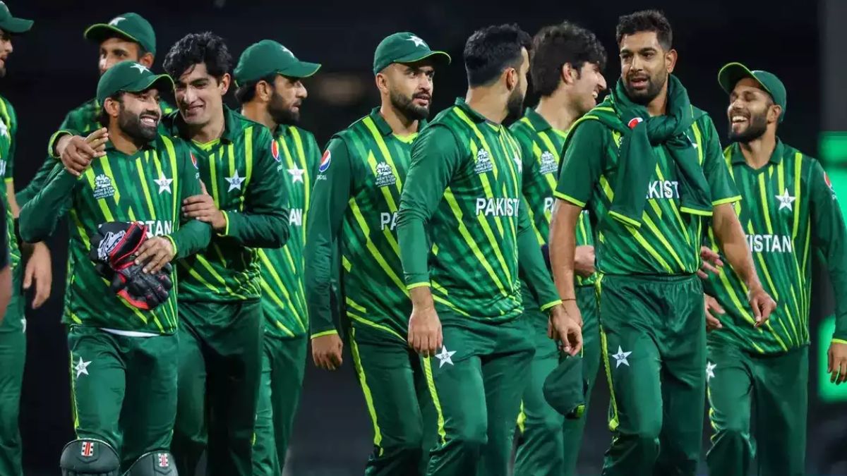 Dispute between senior players of Pakistan and head coach
