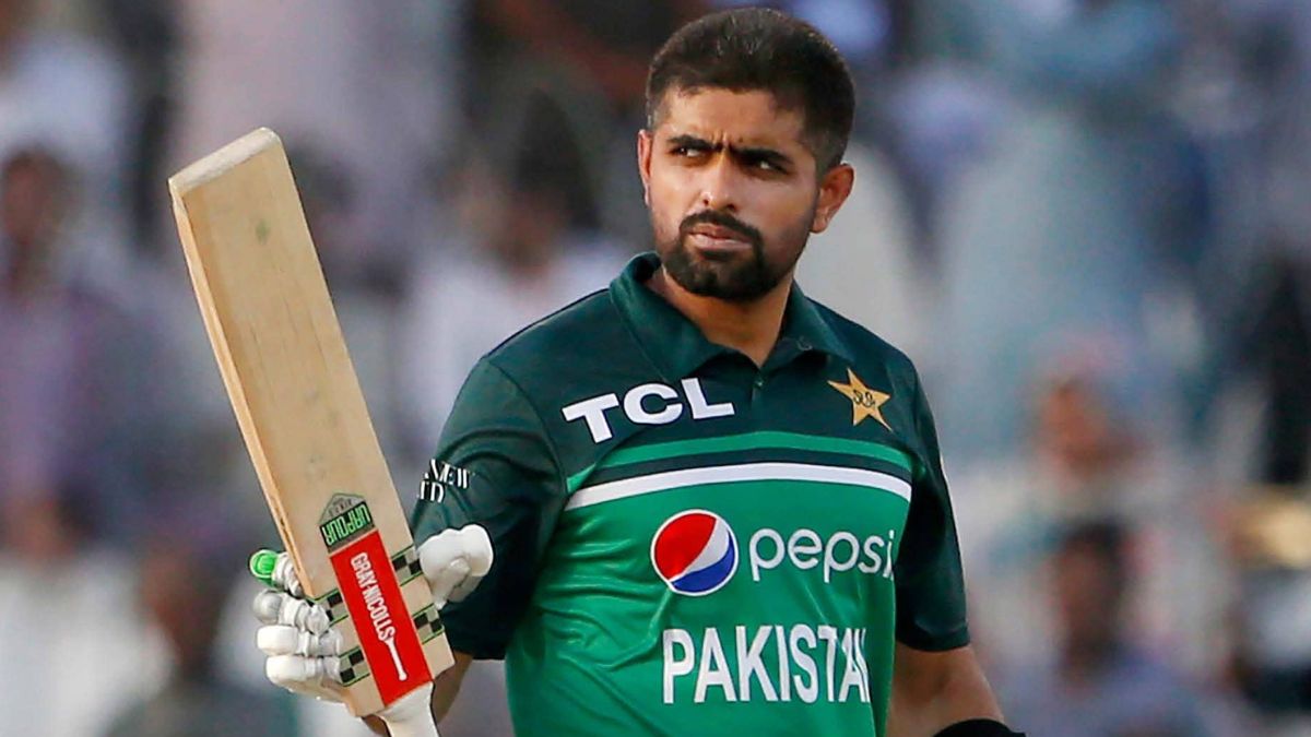 Babar Azam resorted to cheating to defeat Team India in the World Cup, forced his brother to enter the team