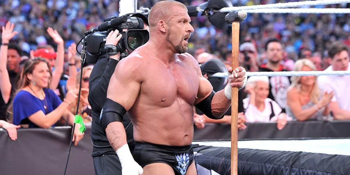 WWE के ये पांच रेसलर करते हैं खतरनाक हथियार का इस्तेमाल, कोई लाता हथोड़ा तो किसी के पास है लोहे की चैन 1