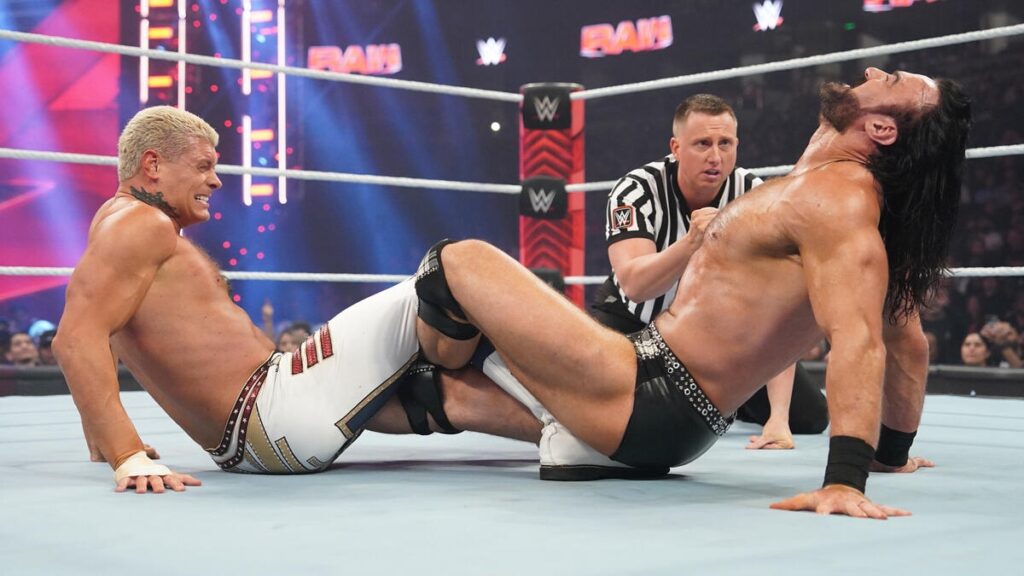 WWE Raw: 4 बड़ी बातें जो इस हफ्ते रॉ के जरिए इशारों-इशारों में बताई गई 2