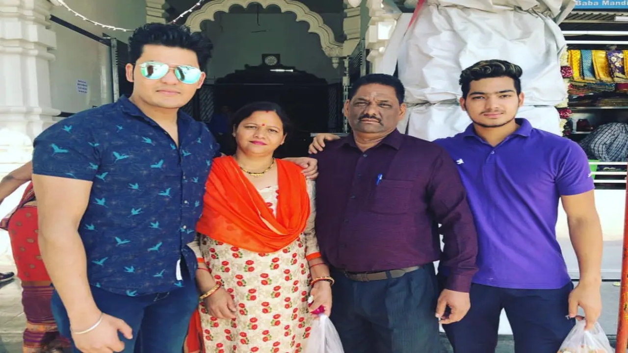 Anuj Rawat Biography: अनुज रावत की जीवनी, उम्र, गर्लफ्रेंड, रिकॉर्ड, नेटवर्थ, परिवार और कुछ रोचक तथ्य 1