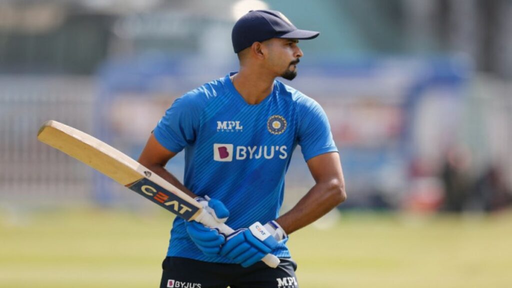 अय्यर बने कप्तान, श्रीलंका के खिलाफ 17 सदस्यीय वनडे टीम इंडिया का हुआ ऐलान, 5 खिलाड़ियों को मिला डेब्यू का मौका 2
