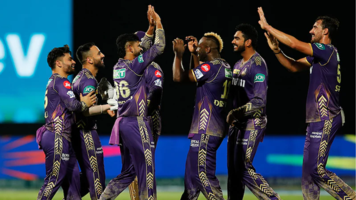 चोट के बाद दुबारा टीम से जुड़ा KKR का ये धाकड़ खिलाड़ी, अब विरोधी गेंदबाजों के अकेले ही छुड़ाएगा छक्के 2 KKR