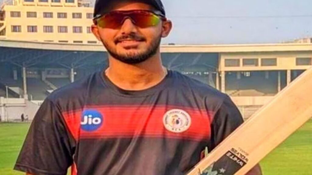 विराट कोहली ने चमकाई ग्राउंडमैन के बेटे की किस्मत, राजस्थान के खिलाफ कराया डेब्यू, घरेलू क्रिकेट में 13 गेंदों पर रच चुका इतिहास 2